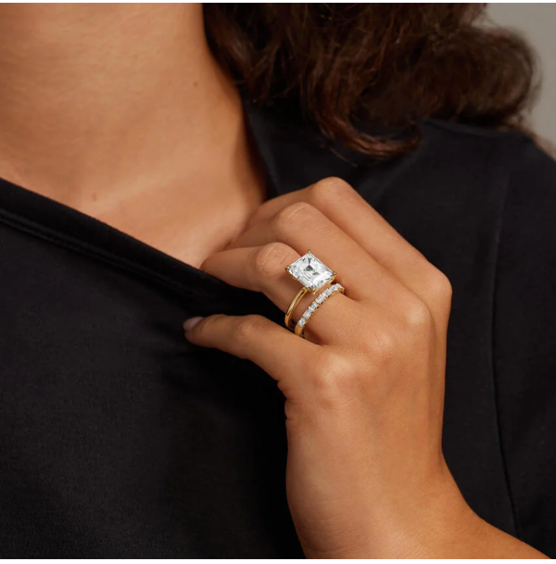 Emerald Cut Diamond Ring in 18K Yellow Gold - 图片 2